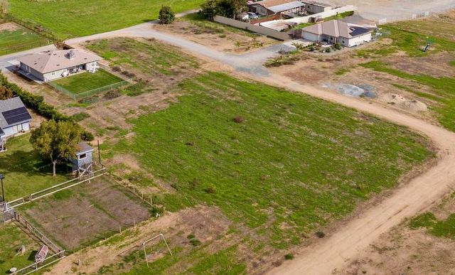 1478 N Belmont E, Exeter, CA 93221