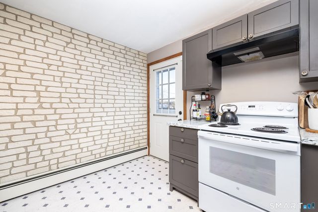 110 Valley Road, Groton, CT 06340