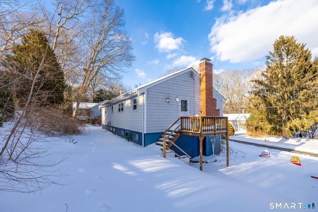 110 Valley Road, Groton, CT 06340