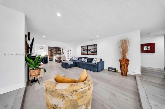 10431 SW 93rd St, Miami, FL 33176