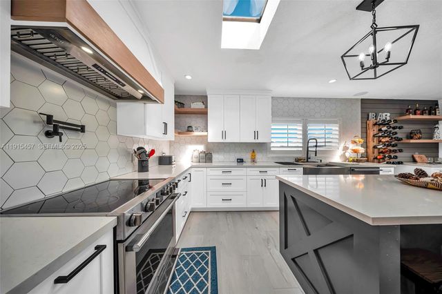 10431 SW 93rd St, Miami, FL 33176