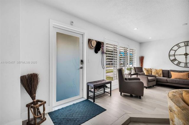 10431 SW 93rd St, Miami, FL 33176