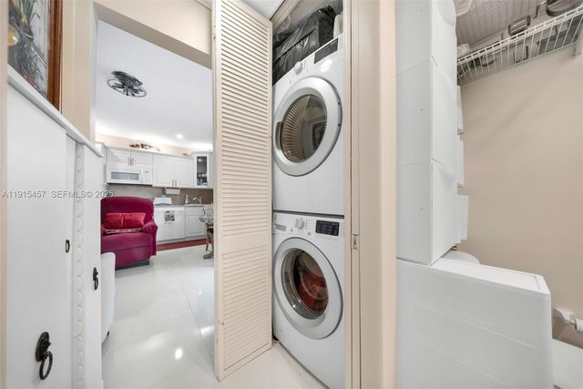 10431 SW 93rd St, Miami, FL 33176