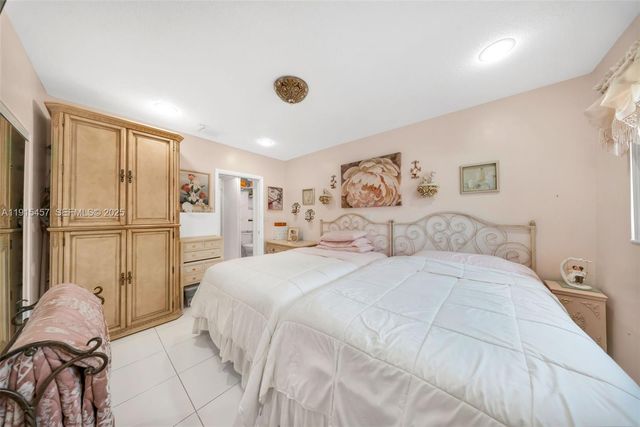 10431 SW 93rd St, Miami, FL 33176