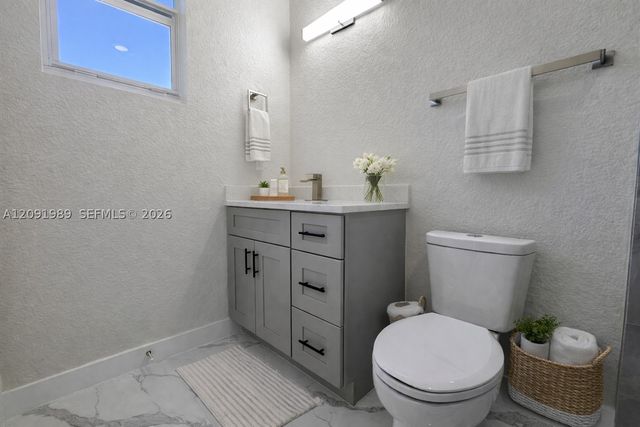 4818 24th ST 4818, Lehigh Acres, FL 33973