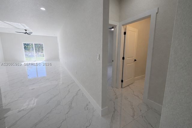 4818 24th ST 4818, Lehigh Acres, FL 33973