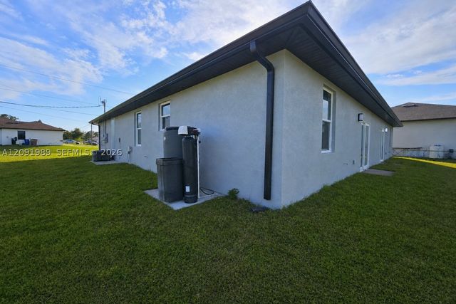 4818 24th ST 4818, Lehigh Acres, FL 33973