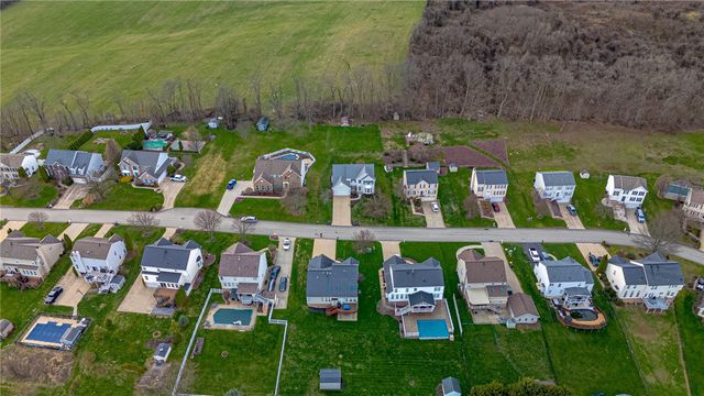 163 Valley View Dr, Rostraver, PA 15012