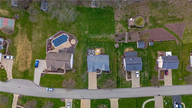 163 Valley View Dr, Rostraver, PA 15012