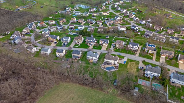 163 Valley View Dr, Rostraver, PA 15012