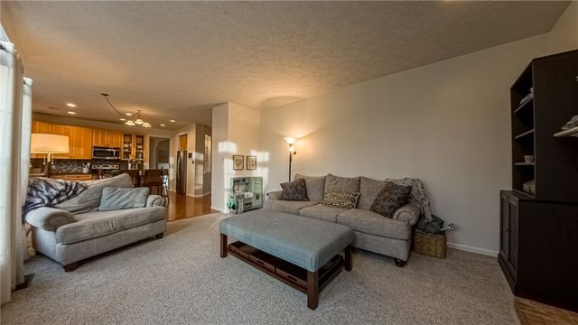 163 Valley View Dr, Rostraver, PA 15012