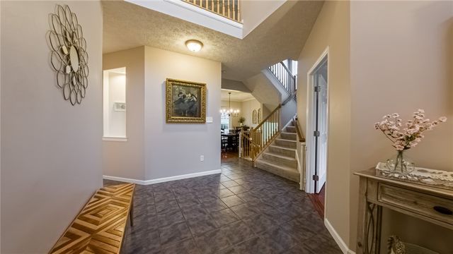 163 Valley View Dr, Rostraver, PA 15012