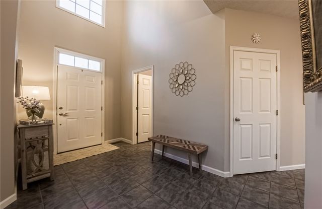 163 Valley View Dr, Rostraver, PA 15012