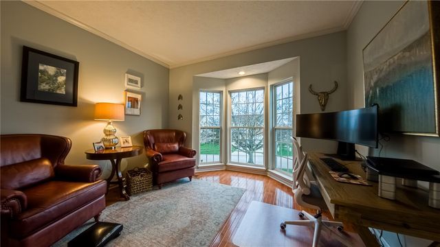 163 Valley View Dr, Rostraver, PA 15012