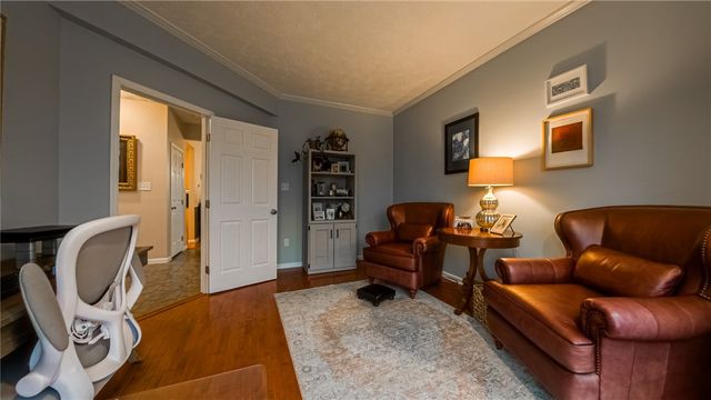 163 Valley View Dr, Rostraver, PA 15012