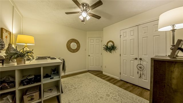 163 Valley View Dr, Rostraver, PA 15012