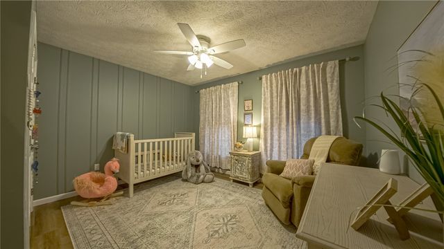 163 Valley View Dr, Rostraver, PA 15012