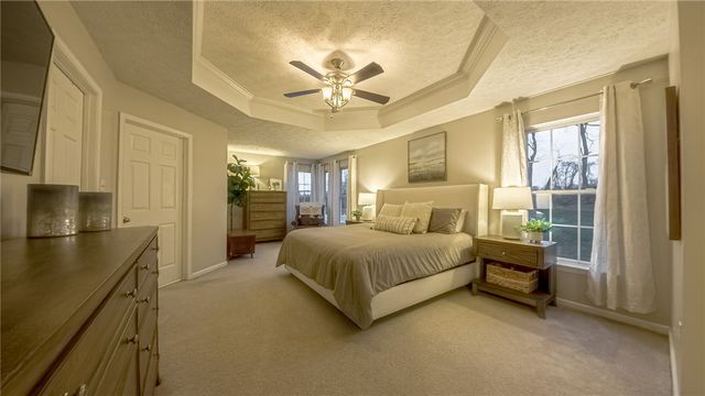 163 Valley View Dr, Rostraver, PA 15012