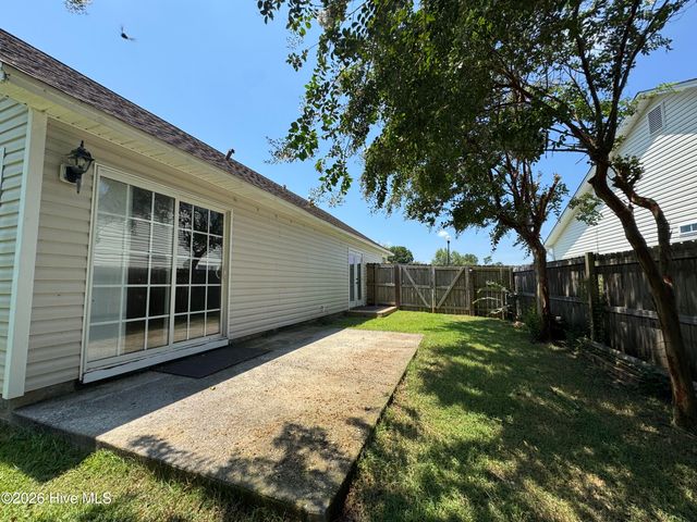 8667 Orchard Loop Road NE, Leland, NC 28451