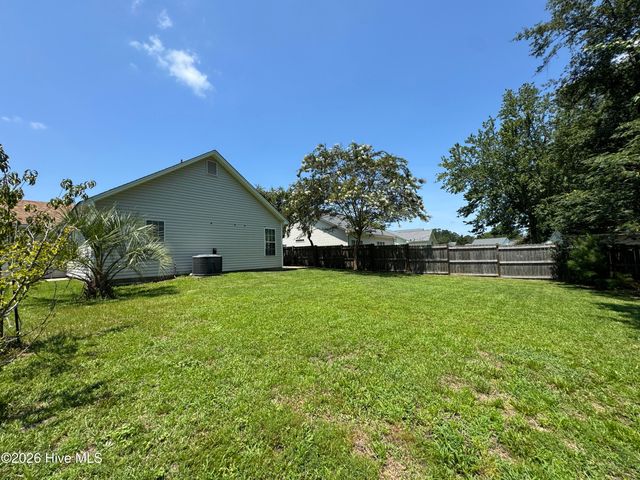 8667 Orchard Loop Road NE, Leland, NC 28451