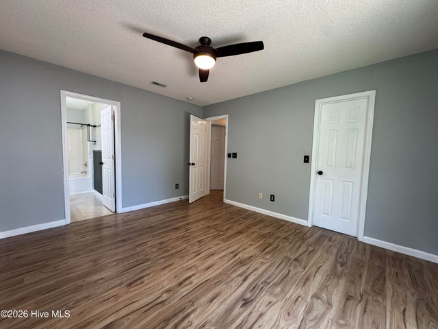 8667 Orchard Loop Road NE, Leland, NC 28451