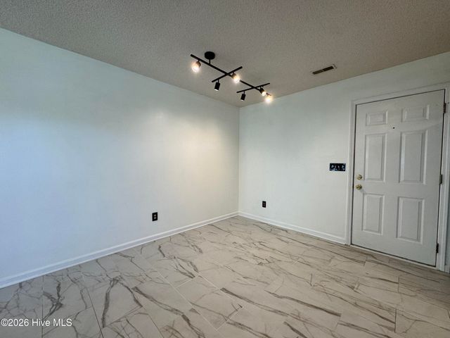8667 Orchard Loop Road NE, Leland, NC 28451