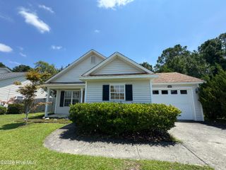 8667 Orchard Loop Road NE, Leland, NC 28451