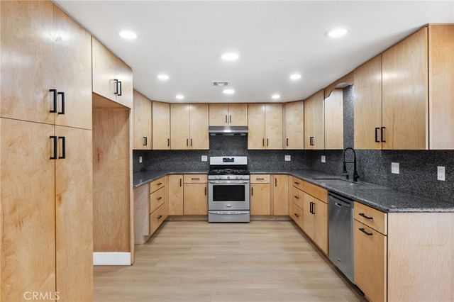 1730 N Vista Avenue, Rialto, CA 92376