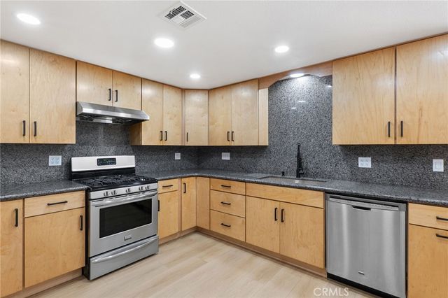 1730 N Vista Avenue, Rialto, CA 92376