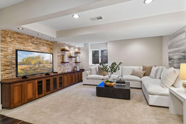 5616 Wooddale Avenue, Edina, MN 55424