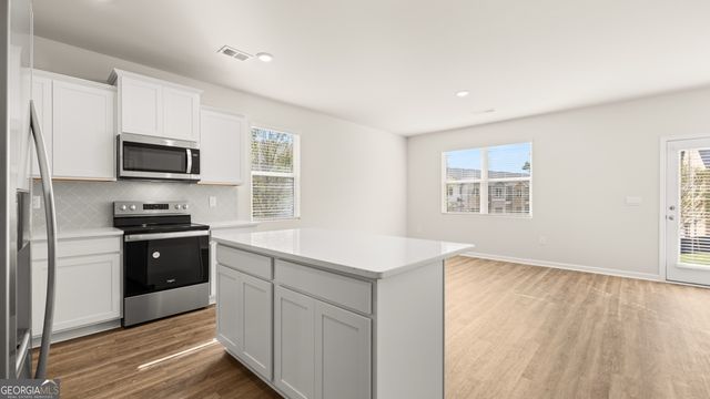 2033 Windward Road, Stone Mountain, GA 30088