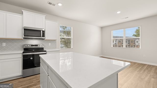 2033 Windward Road, Stone Mountain, GA 30088