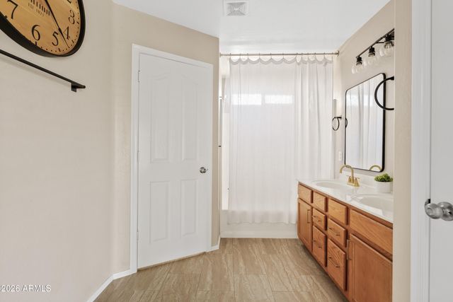 11240 E RAMONA Avenue, Mesa, AZ 85212