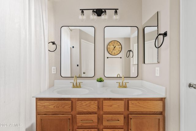 11240 E RAMONA Avenue, Mesa, AZ 85212
