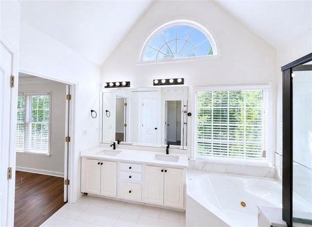 7370 Glenmaura Way, Suwanee, GA 30024
