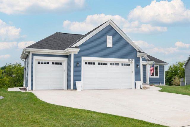 1907 N Teton TRAIL, Grafton, WI 53024