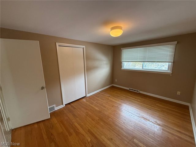 2021 Aldersgate Drive, Lyndhurst, OH 44124