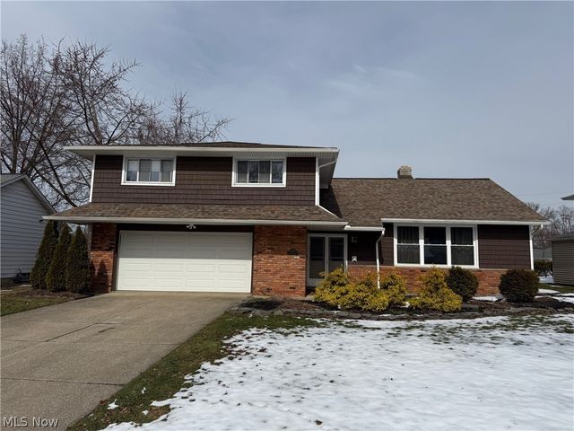 2021 Aldersgate Drive, Lyndhurst, OH 44124