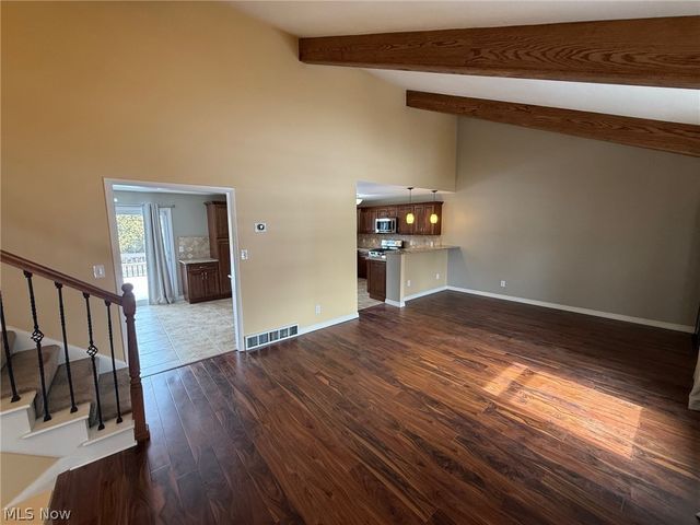 2021 Aldersgate Drive, Lyndhurst, OH 44124