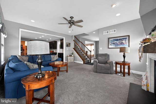 34 FURLONG RD, Douglassville, PA 19518