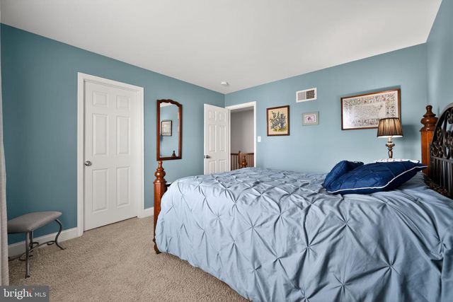 34 FURLONG RD, Douglassville, PA 19518