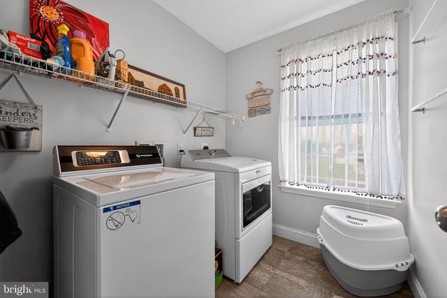 34 FURLONG RD, Douglassville, PA 19518