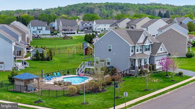34 FURLONG RD, Douglassville, PA 19518
