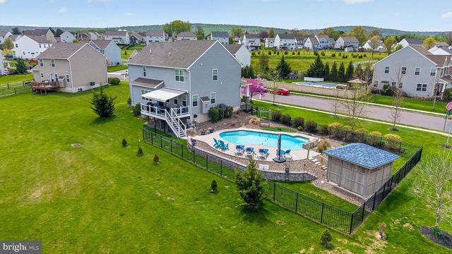 34 FURLONG RD, Douglassville, PA 19518