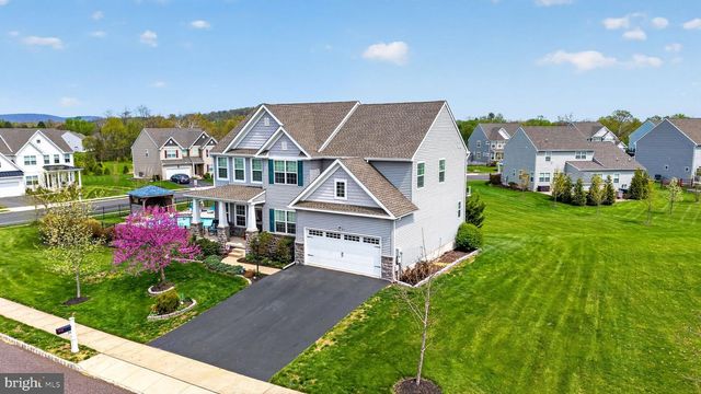 34 FURLONG RD, Douglassville, PA 19518