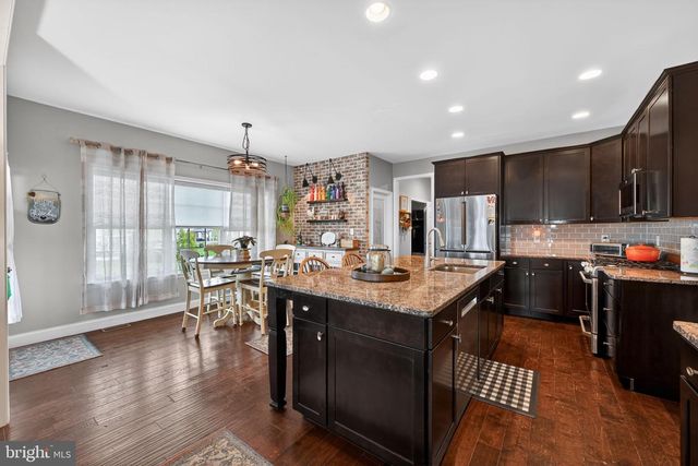 34 FURLONG RD, Douglassville, PA 19518