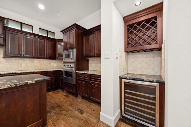 2409 Commonwealth Street, Houston, TX 77006