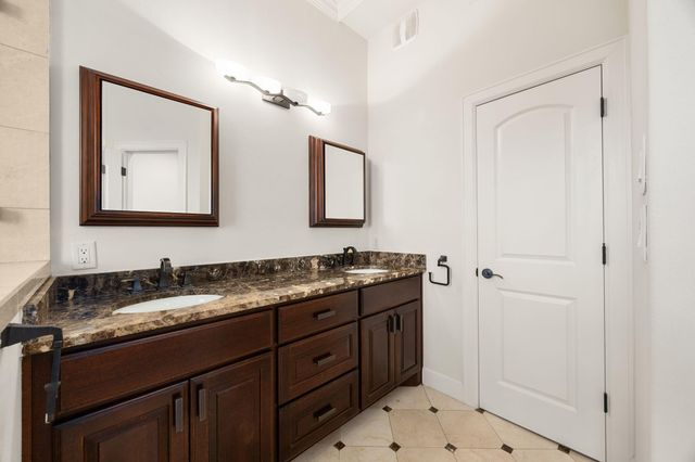 2409 Commonwealth Street, Houston, TX 77006