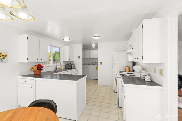 466 Garfield Avenue E, Tenino, WA 98589