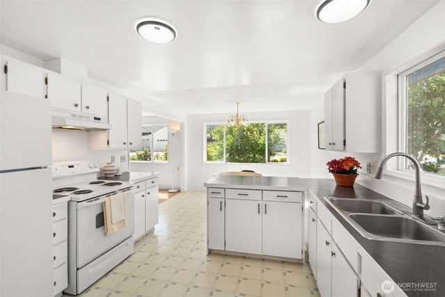 466 Garfield Avenue E, Tenino, WA 98589